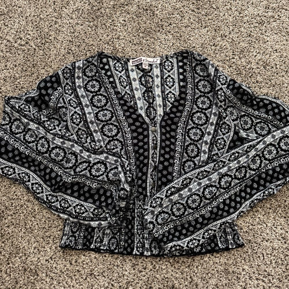 Paisley long sleeve crop top